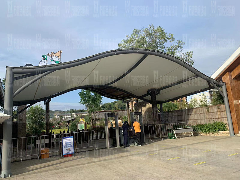 萬豪空間結構員工到臺州大板橋ETFE氣枕天幕項目、溫州鐵定溜溜樂園ETFE天幕及PTFE景觀傘膜結構工項目學習交流