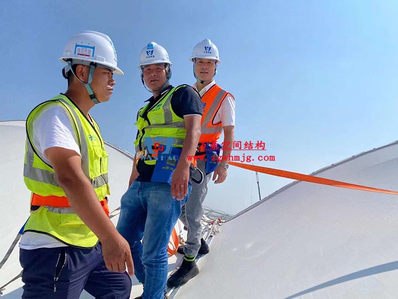 襄陽奧體中心膜結構工程膜結構安裝中 襄陽奧體中心膜結構工程膜結構安裝中