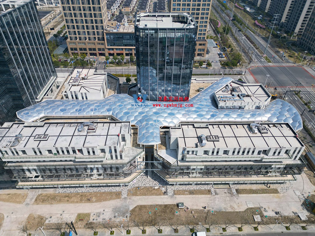 已完工,這個ETFE氣枕商業天幕閃亮登場! 已完工,這個ETFE氣枕商業天幕閃亮登場!