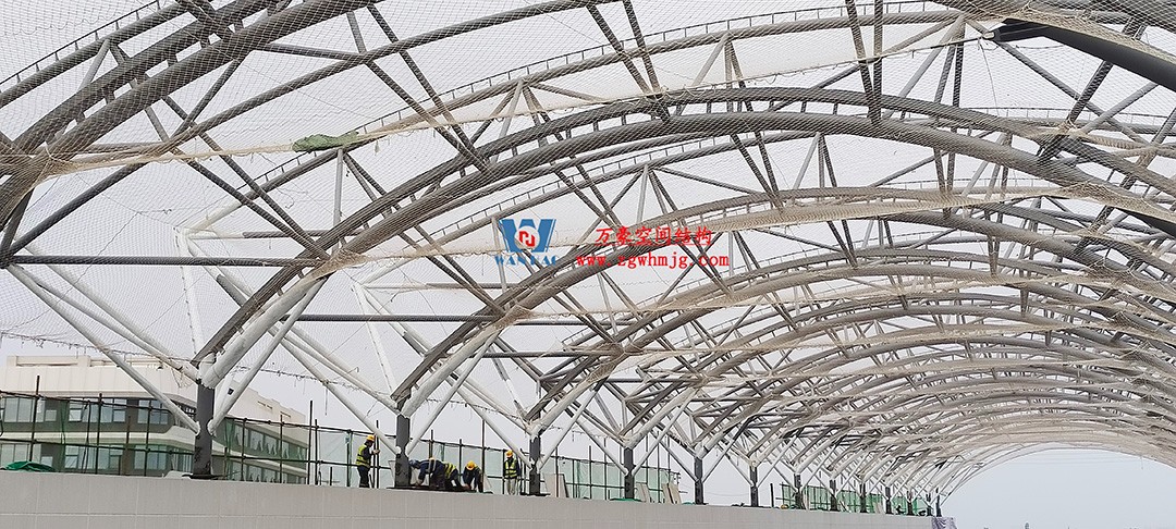 施工加速，這個PTFE膜結(jié)構(gòu)天幕即將完工！