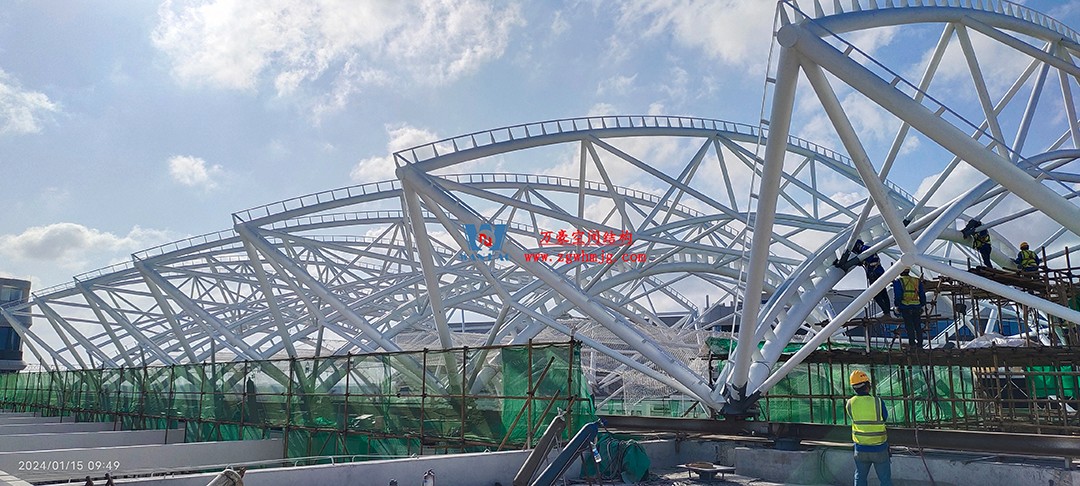 施工加速，這個PTFE膜結(jié)構(gòu)天幕即將完工！