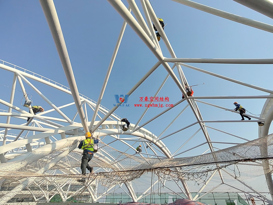 施工加速，這個PTFE膜結(jié)構(gòu)天幕即將完工！