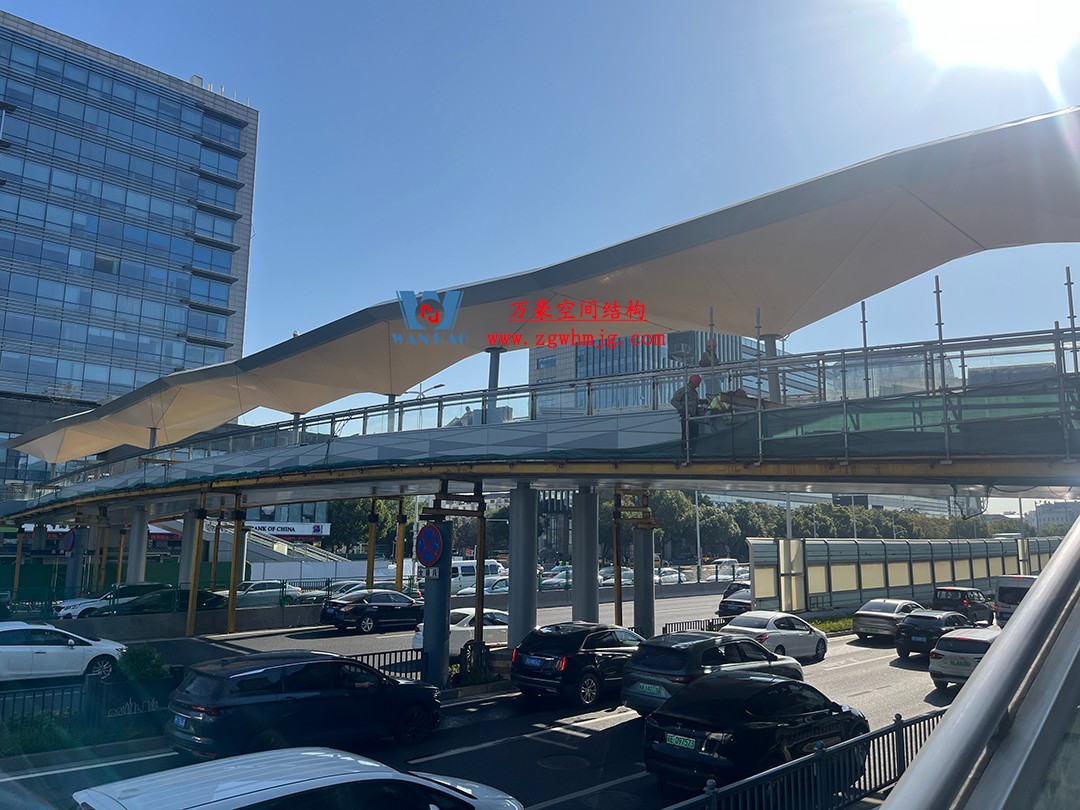 蘇州東環路人行天橋ptfe膜結構