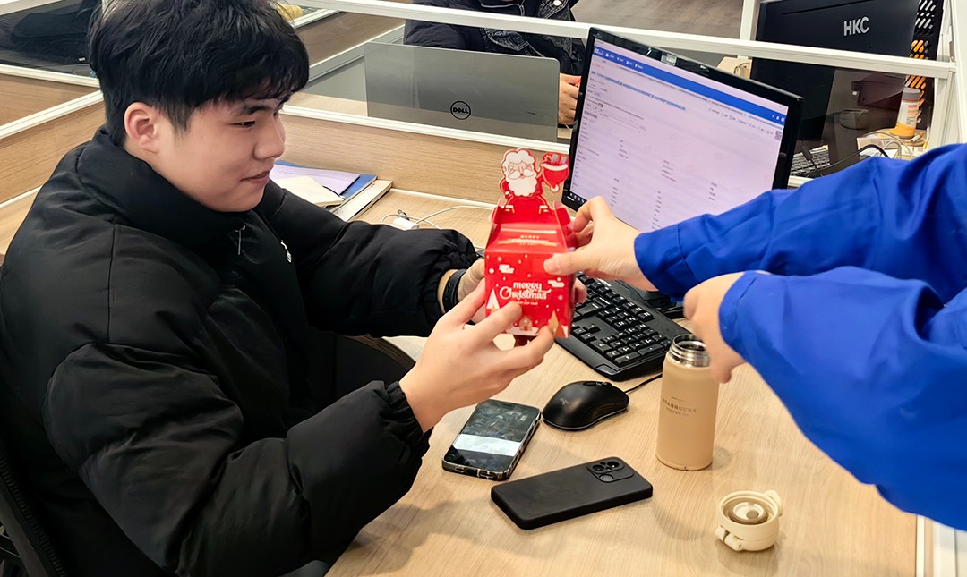 關愛員工，愛在萬豪|暖心平安夜，傳遞“蘋”安幸福