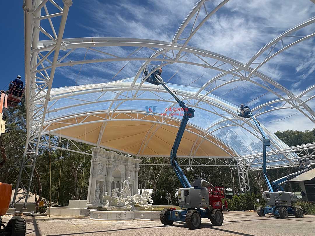 跨越山海的建筑新章！澳大利亞噴泉廣場天幕張拉正酣，雙膜科技賦能莊園建筑
